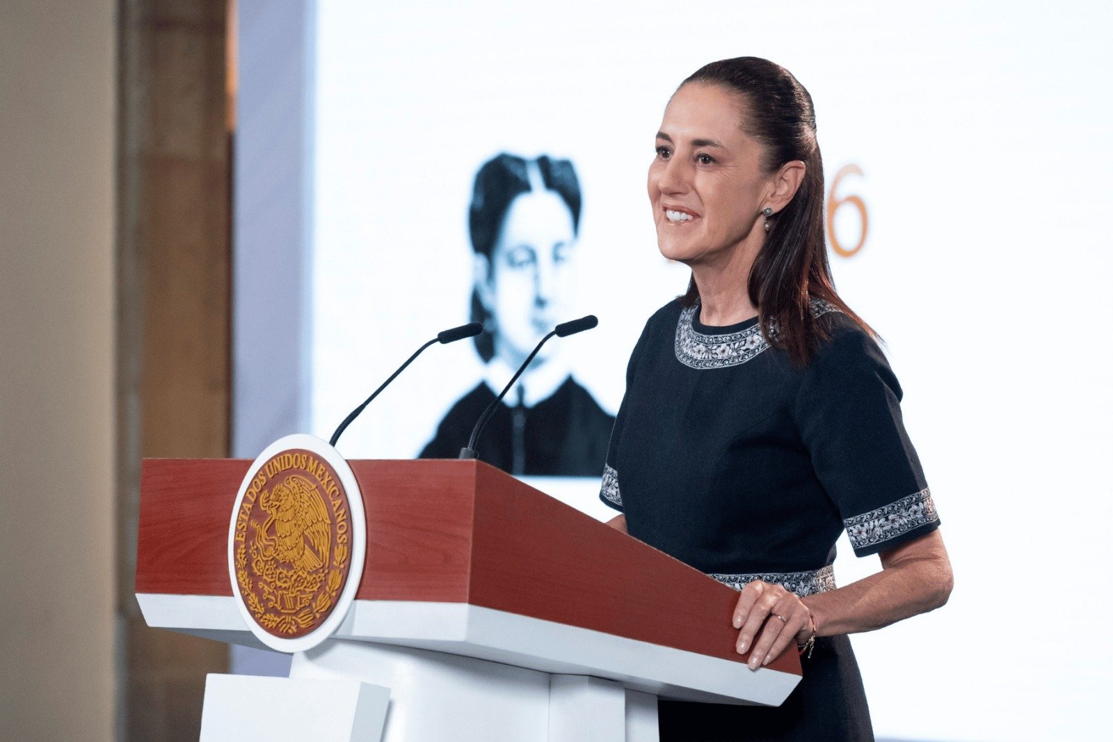 Claudia Sheinbaum explica regulación de Modalidad 40 y descarta intervenir en sindicato del IMSS