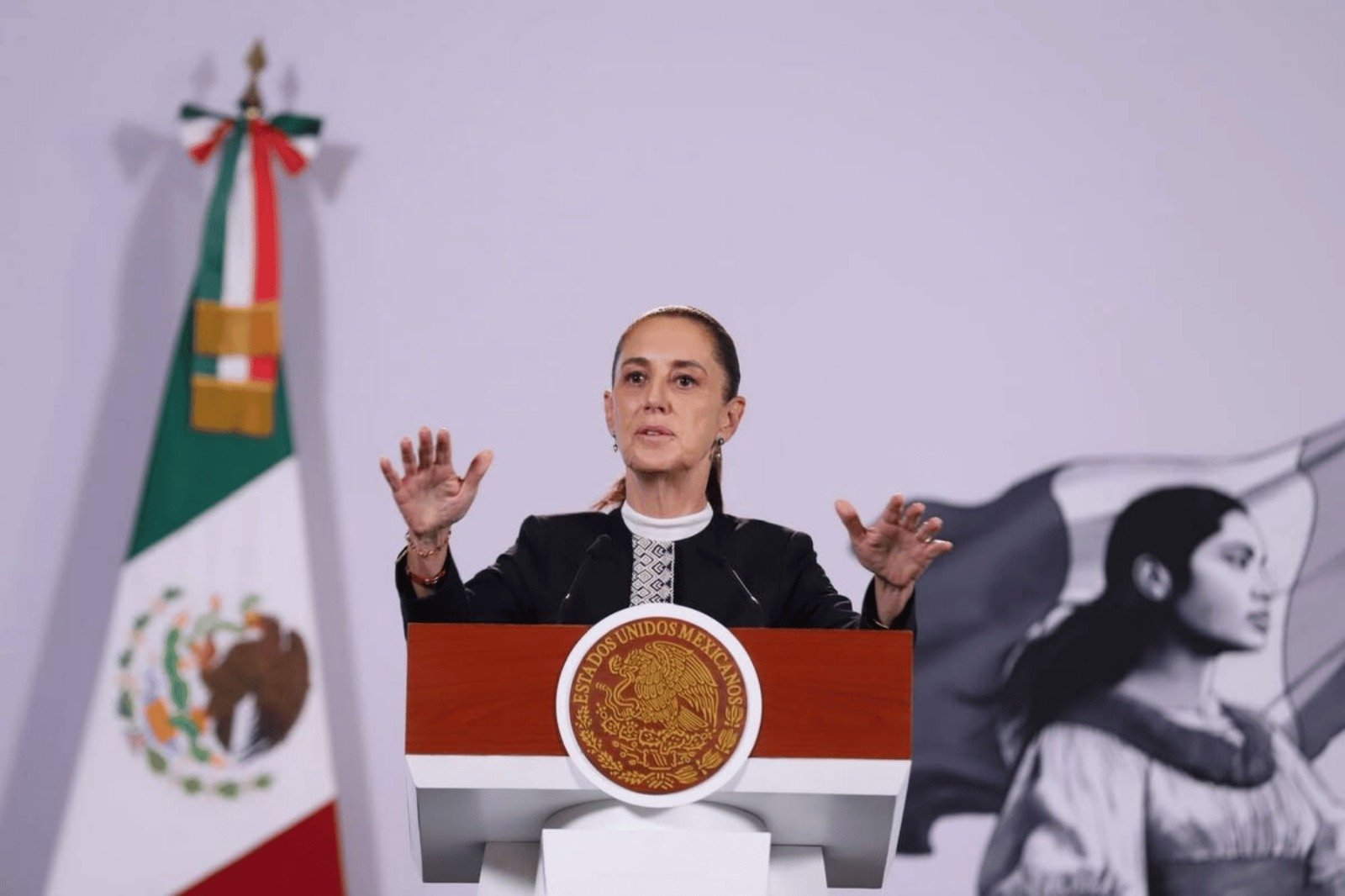 Claudia Sheinbaum respalda auditorías al INE por presuntas irregularidades en contratos
