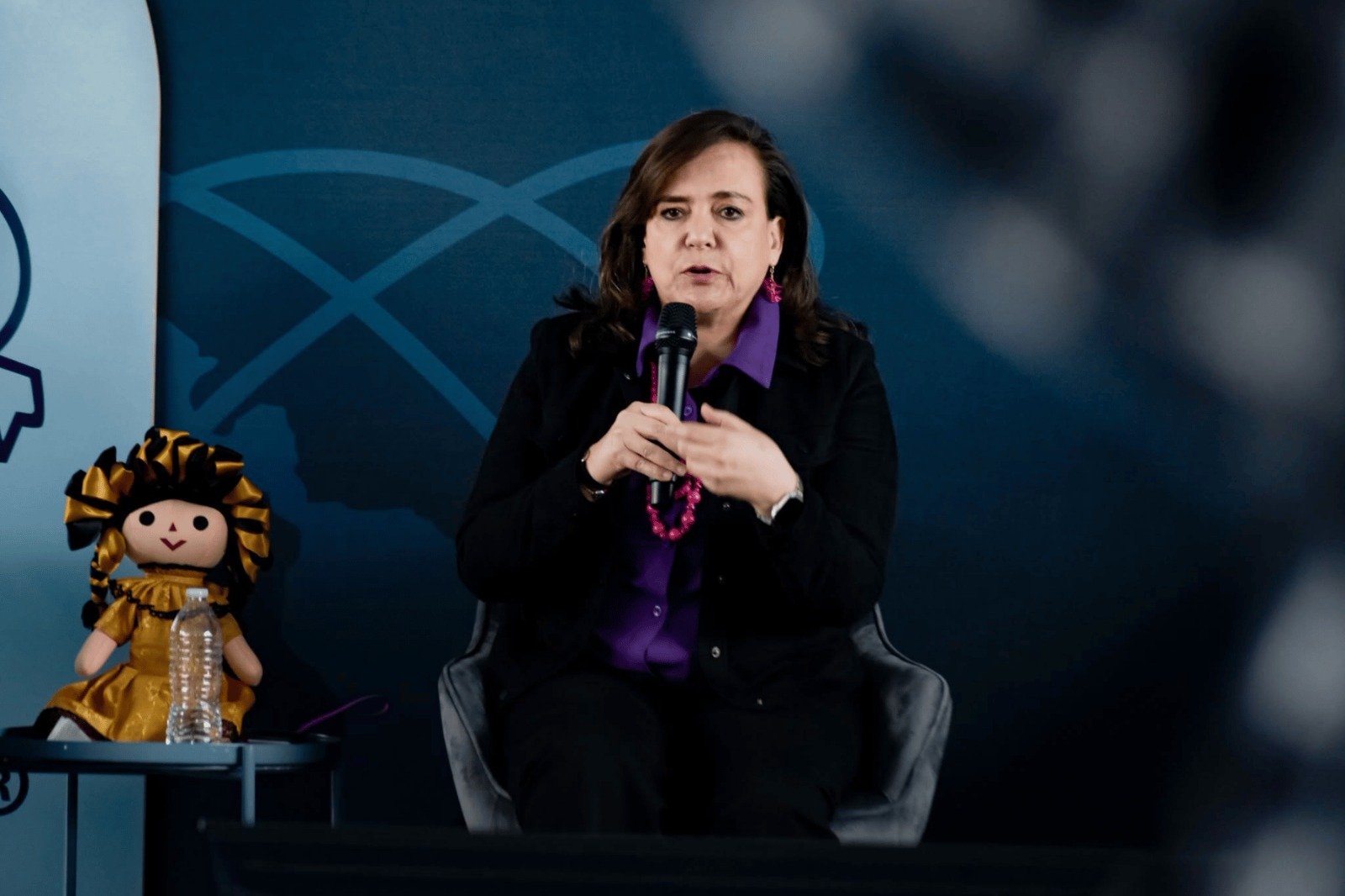 Silvia Amaya reitera apertura al diálogo ante las protestas estudiantiles en la UAQ