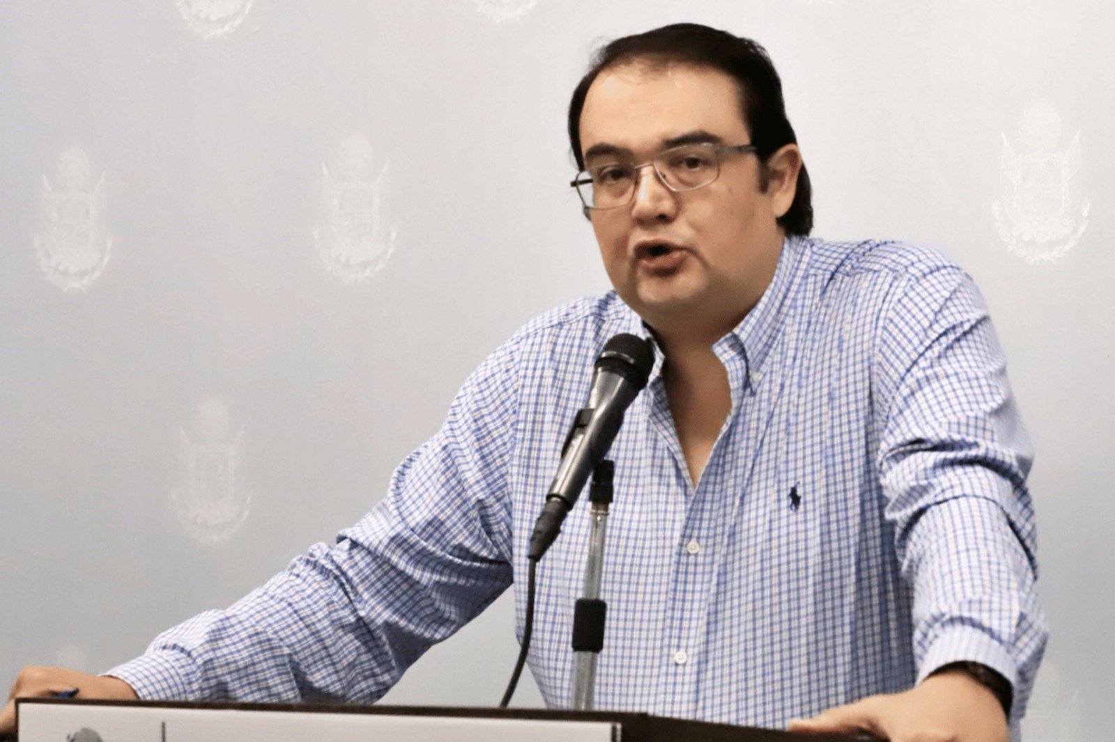 Memo Vega solicita a Morena gestionar más presupuesto federal para la UAQ