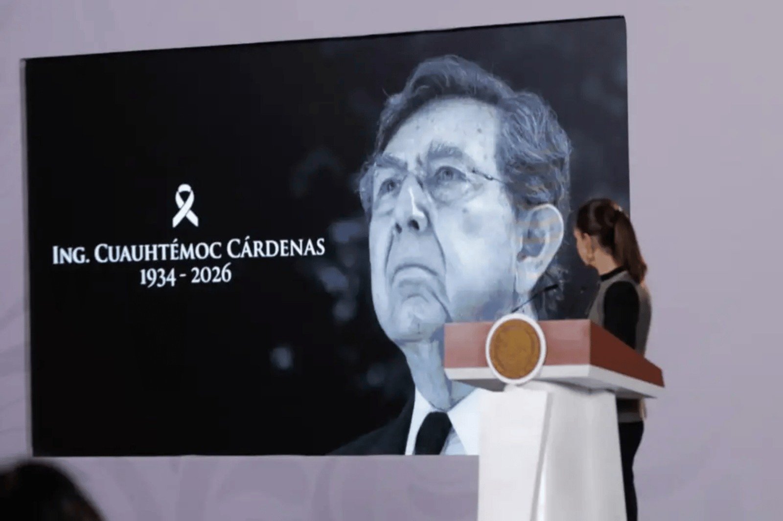 Gobierno federal y Claudia Sheinbaum honran la trayectoria política de Cuauhtémoc Cárdenas