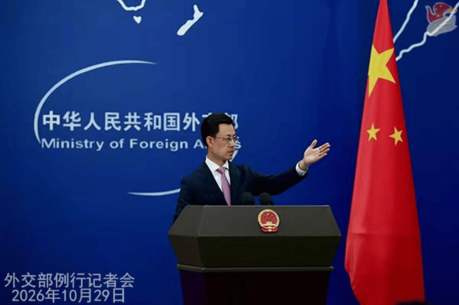 China responde a Ronald Johnson y acusa a EU de contribuir al narcotráfico en México